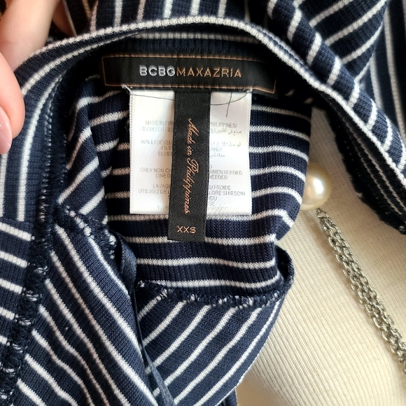 BCBG Maxazria navy/ white cardigan - Picture 4 of 5